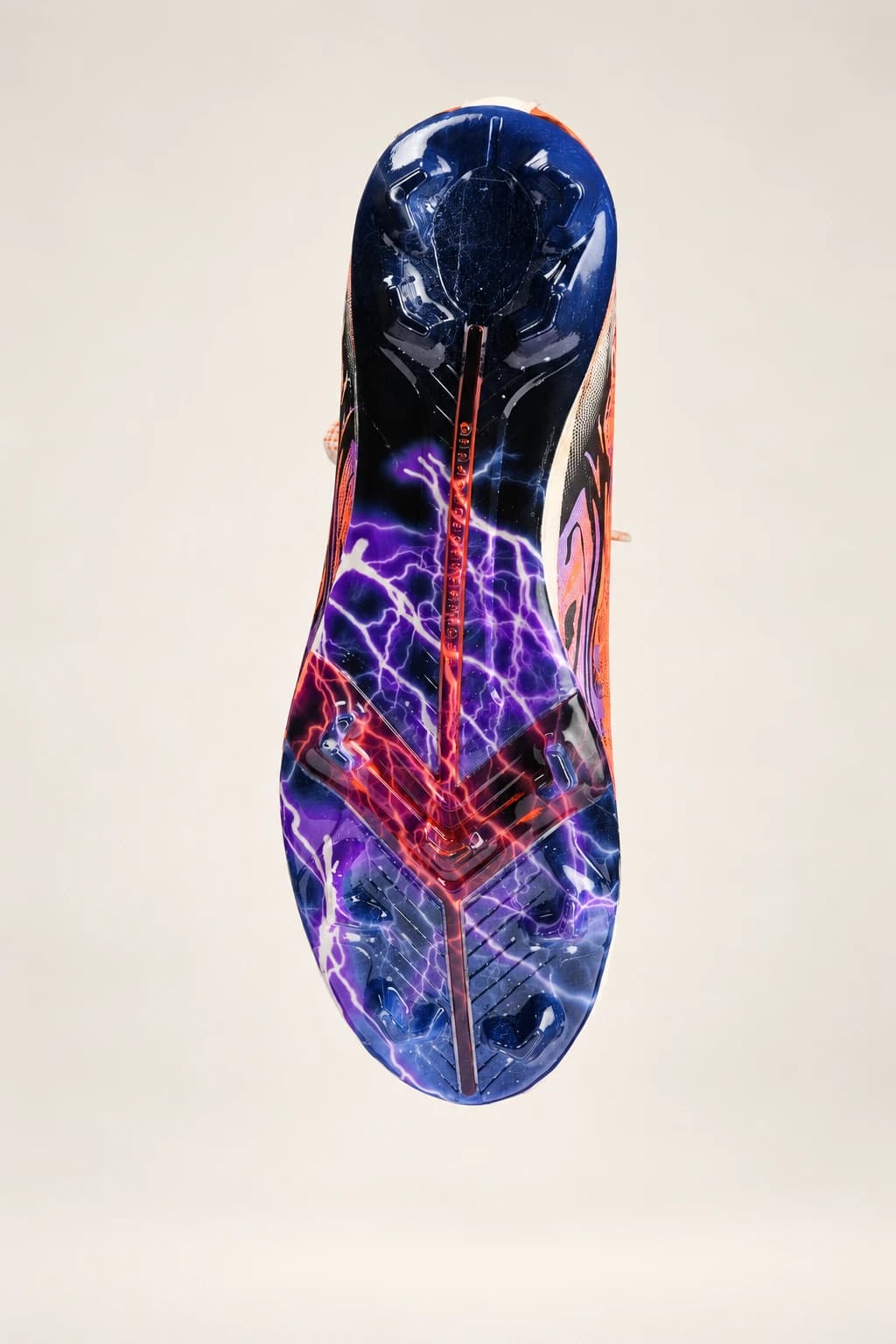 The Stravion White soleplate photographed from below, toe to heel.